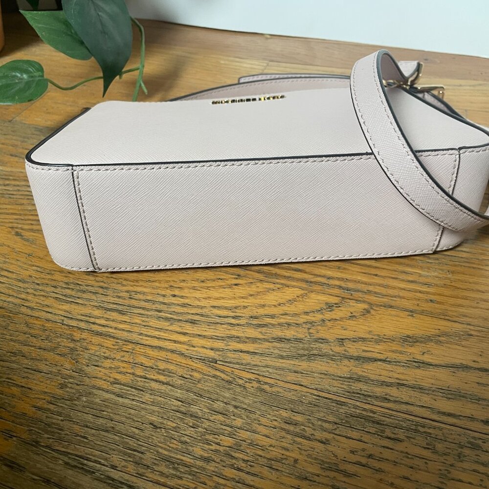 Michael Kors Jet Set Travel Medium Pouchette Crossbody Bag in Powder Blush - Picture 7 of 11